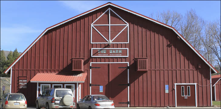 photo of front of winthrop barn